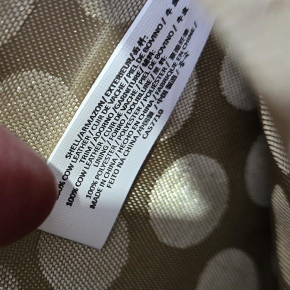 SOLD/ NWT Kate spade wristlet pink - Picture 7 of 7